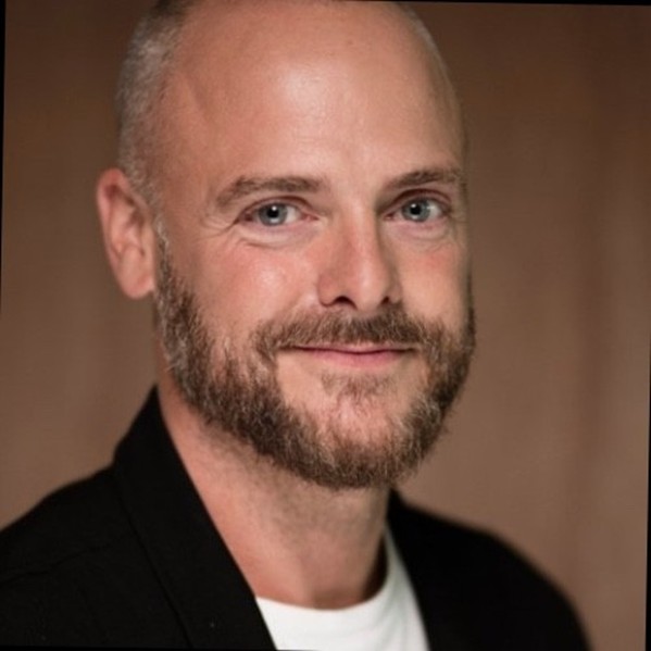 官方活动丨伦艺面试官Philip 12月19日亲临深圳,开启2026/27学年UAL申请指导讲座及作品集预审,助你冲刺伦艺!